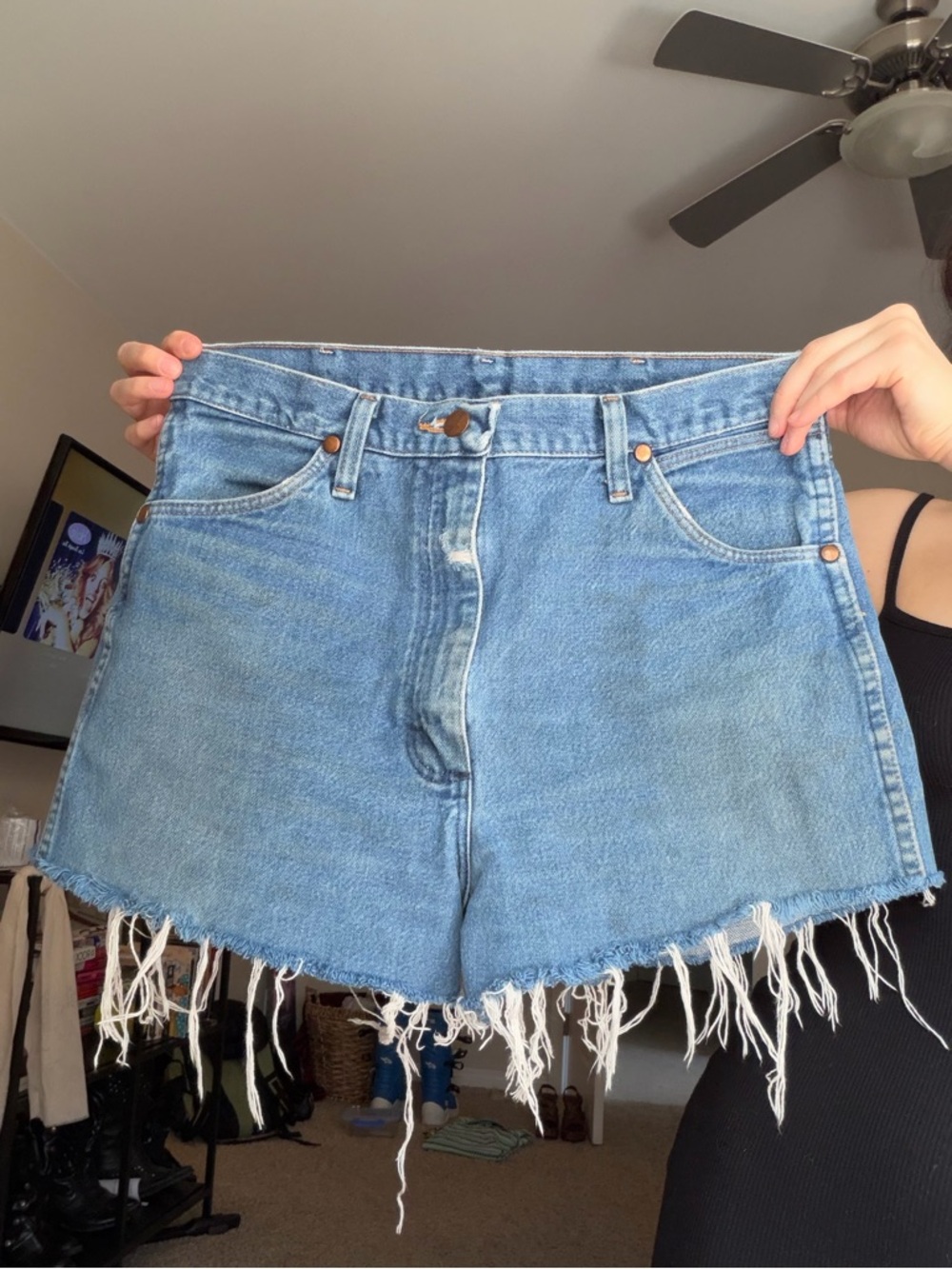 Vintage Wrangler High Rise Frayed Denim Shorts